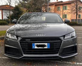 Audi TT Sline quattro splendida con sospensioni R8