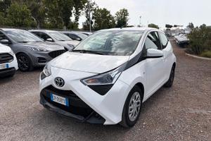 Toyota Aygo Connect 1.0 VVT-i 72 CV 5 porte x-play