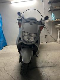 Peugeot SV250 anno 2001