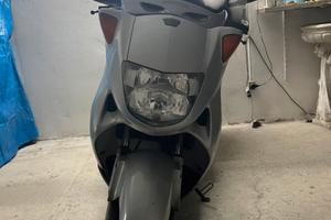 Peugeot SV250 anno 2001