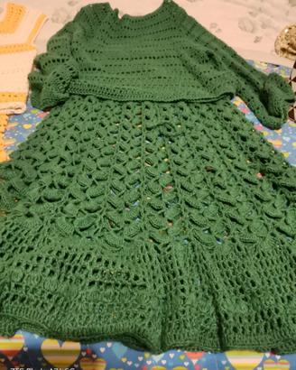 Completo due pezzi fatto a mano all'uncinetto