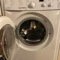 Lavatrice Indesit IWUD41051