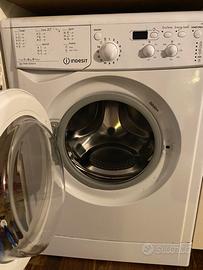 Lavatrice Indesit IWUD41051