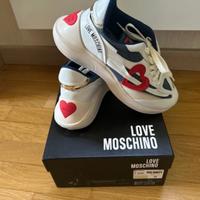 Scarpe Love Moschino