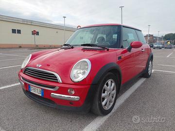 Mini one de lux 1.6 90cv benzina Neopatentati 