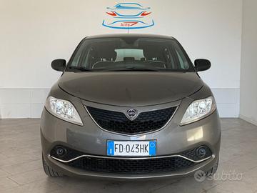 LANCIA Ypsilon 1.2 69 CV 5 porte Platinum
