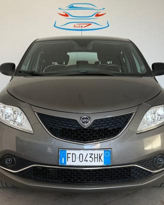 LANCIA Ypsilon 1.2 69 CV 5 porte Platinum