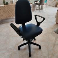 Sedia per scrivania con ruote