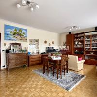 LUMINSO QUADRILOCALE CON BOX IN CORSO SUSA.