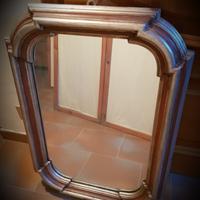 Specchio con cornice in legno