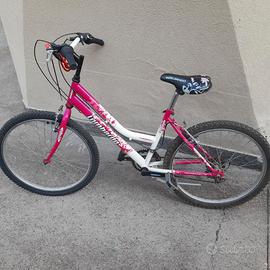 Bici da ragazza e da bambino