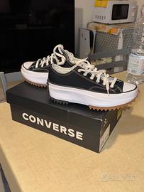 Converse con rialzo interno e in tessuto