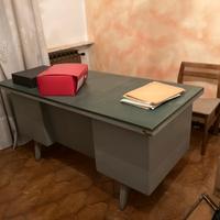 Scrivania in ferro