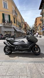 T MAX 560 2026