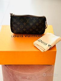 Borsa Louis Vuitton pochette accessoires