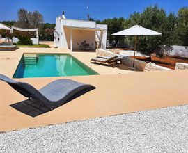 Trullo piscina privata Ostuni mare