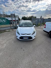 FORD FIESTA 1.4 GPL TITANIUM – 97 CV – 5 PORTE