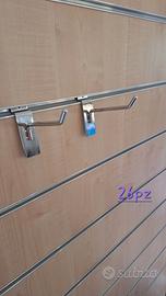 Appendino con supporto per pannello dogato