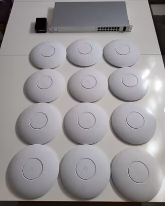 Kit UniFi 12x AP AC Pro + Switch 16 PoE