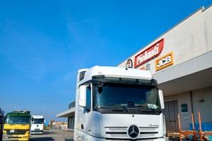 B462 - Trattore stradale Mercedes-Benz Actros 18.4