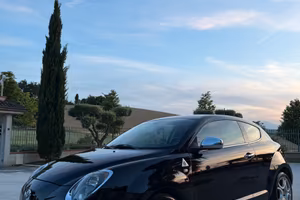 Alfa Romeo MiTo Distinctive 1.3 JTDm nero etna
