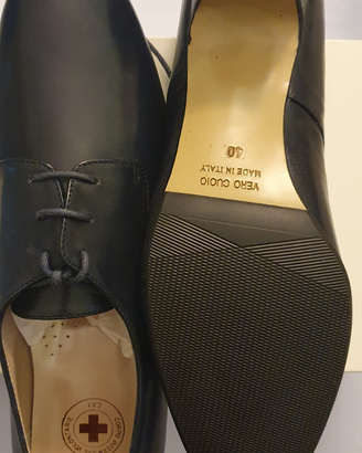 Scarpe blu nuove Infermiera Volontaria CRItaliana