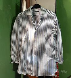 Camicia a righe bianca e blu da uomo