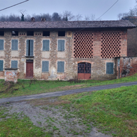 Fabbricati rurali e terreni in Cassinasco AT