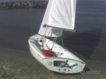 Flying junior deriva barca a vela