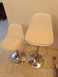 ANGOLO BAR COMPLETO DI SGABELLI E VETRINETTA