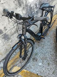 CUBE Touring Hybrid