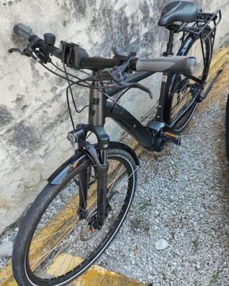 CUBE Touring Hybrid