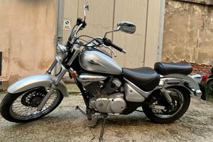 Suzuki VL 125 Intruder