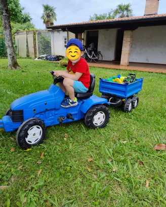 Trattore a pedali con rimorchio