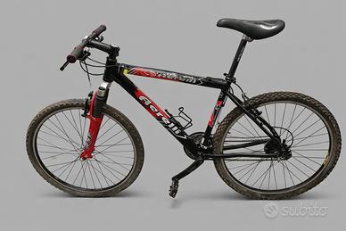 bicicletta mountain bike