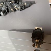 ripiani di legno colore grigio