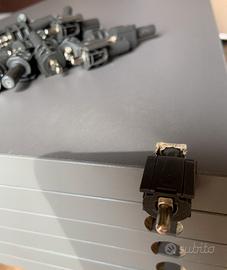 ripiani di legno colore grigio