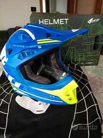 Casco motocross UFO in carbonio taglia S