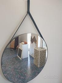 SPECCHIO TONDO CON CINGHIA 