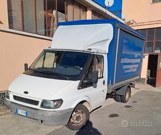 Furgone Ford transit centinato