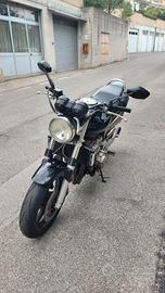 Honda hornet 900
