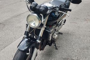 Honda hornet 900