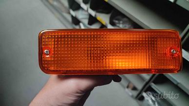 FANALE ANTERIORE DX VOLKSWAGEN TARO 1989 OE J81510