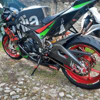  Aprilia RSV4/TUONO 1000