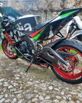  Aprilia RSV4/TUONO 1000