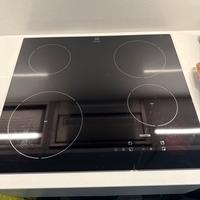 Piano induzione electrolux KTI6430E