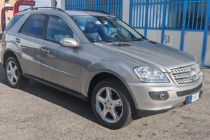 Mercedes ML 320
