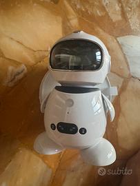 Idol robot interattivo