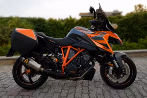KTM 1290 Super Duke GT - FULL OPTIONAL, da vetrina