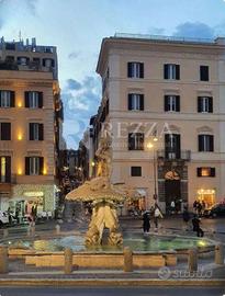 Palazzo / Stabile di 1000 m² con più di 5 locali a